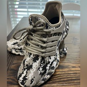 Boys Camouflage Brown Athletic Running Shoes